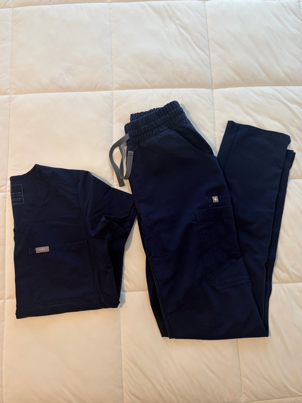 FIGS Scrub Set in Navy Blue Size XXS (T)